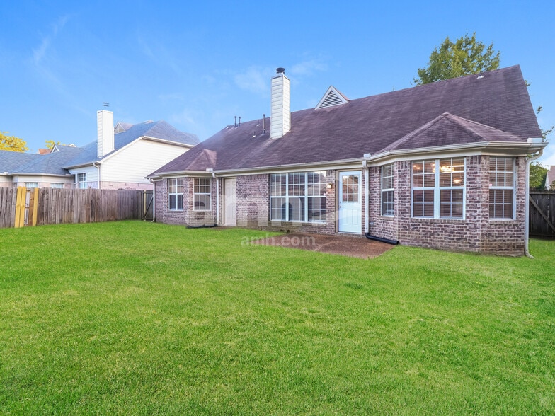 Building Photo - 5664 Tulip Grove Dr