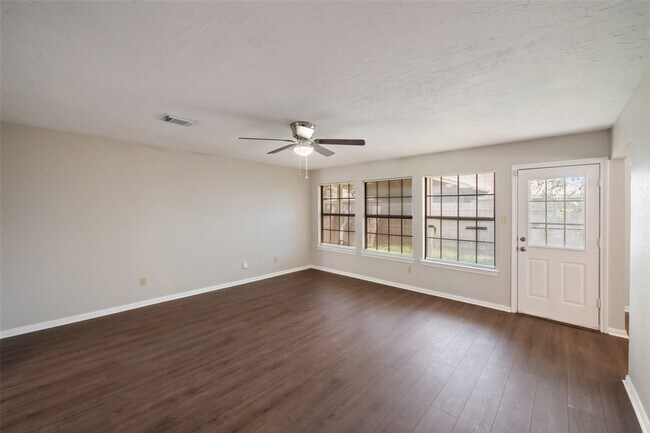 Building Photo - 3423 Berry Grove Dr