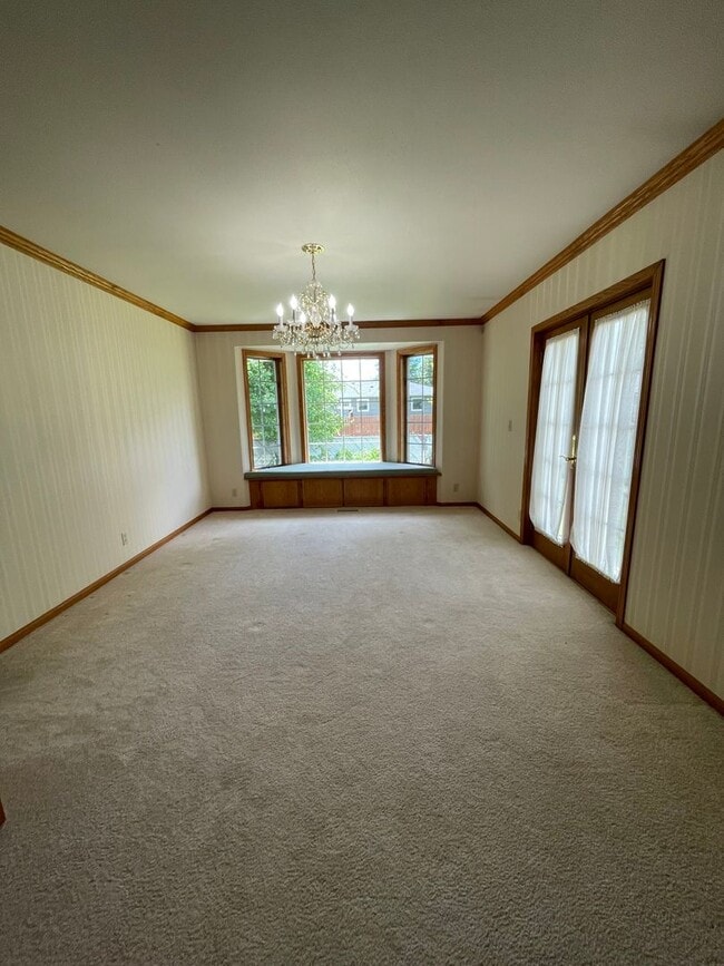 Building Photo - 2310 Fox Dr