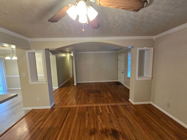 Building Photo - 3 BR House in S. Chesterfield - Available Now!