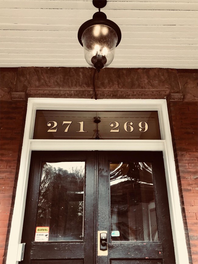 Building Photo - 271 Douglas Ave