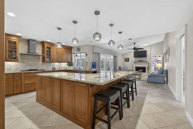 Building Photo - 19570 Trails End Terrace