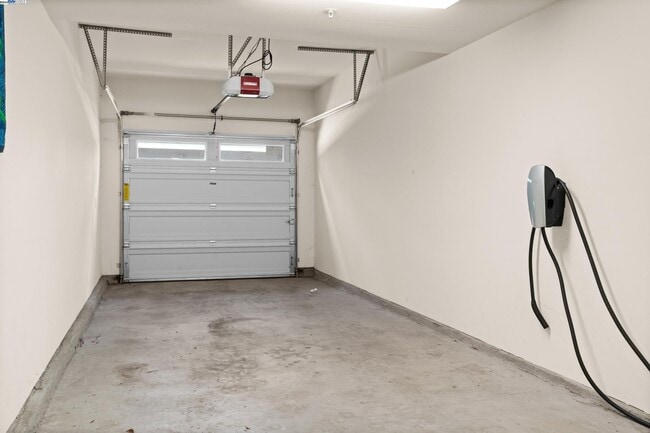 Building Photo - 1655 Delano St