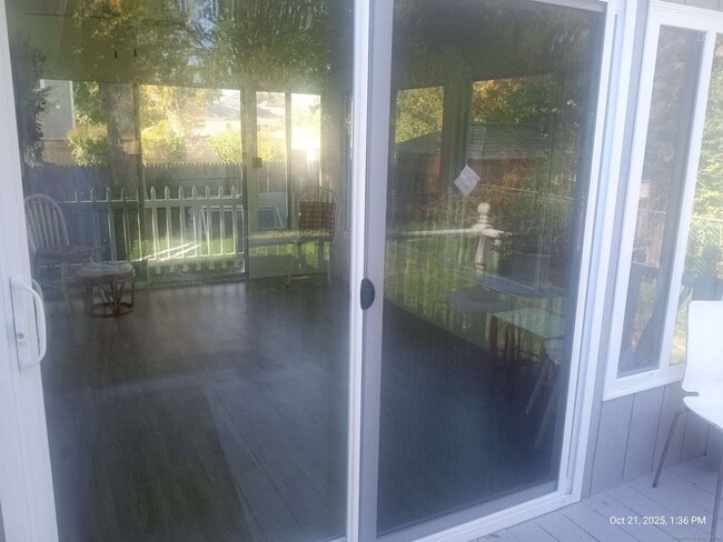 Building Photo - 20 Parker Pl