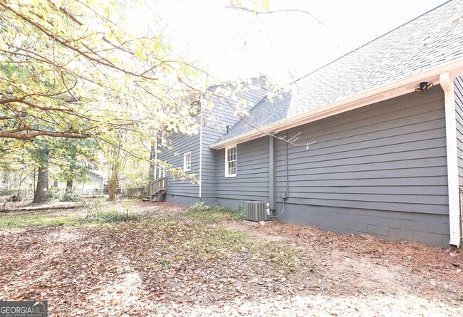 Building Photo - 25 Elberta Dr