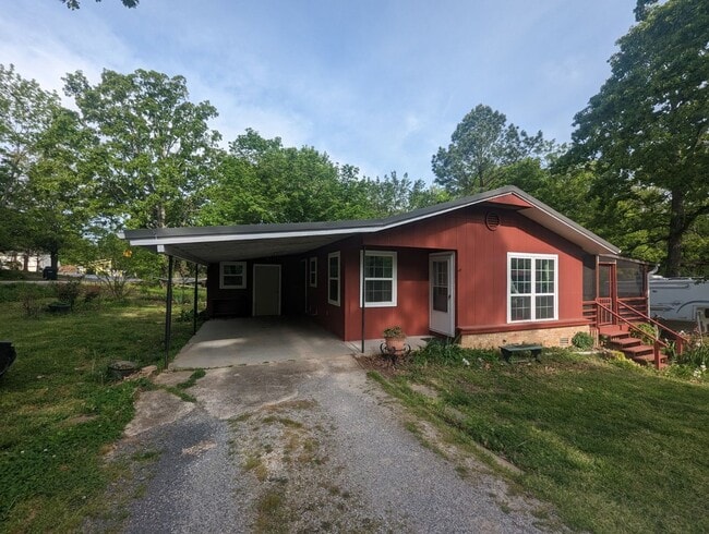 Building Photo - 3 Bedroom/2 Bathroom House in Batesville