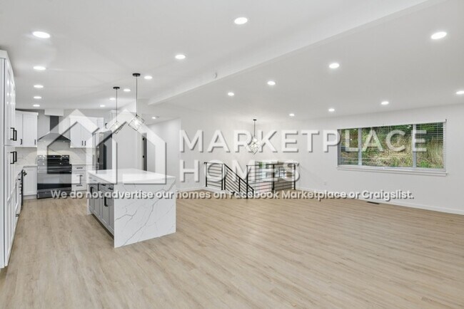 Building Photo - 2032 N Castle Way