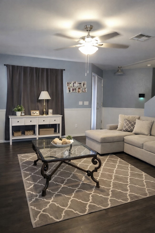 Building Photo - 1391 Espejo Ct