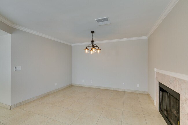 Building Photo - Amazing 3-bdrm home in Green Valley!