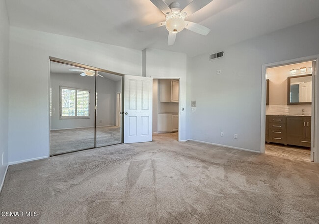 Building Photo - 5470 Seine Ct