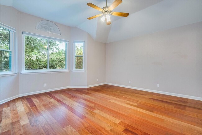 Building Photo - 10803 Sans Souci Pl