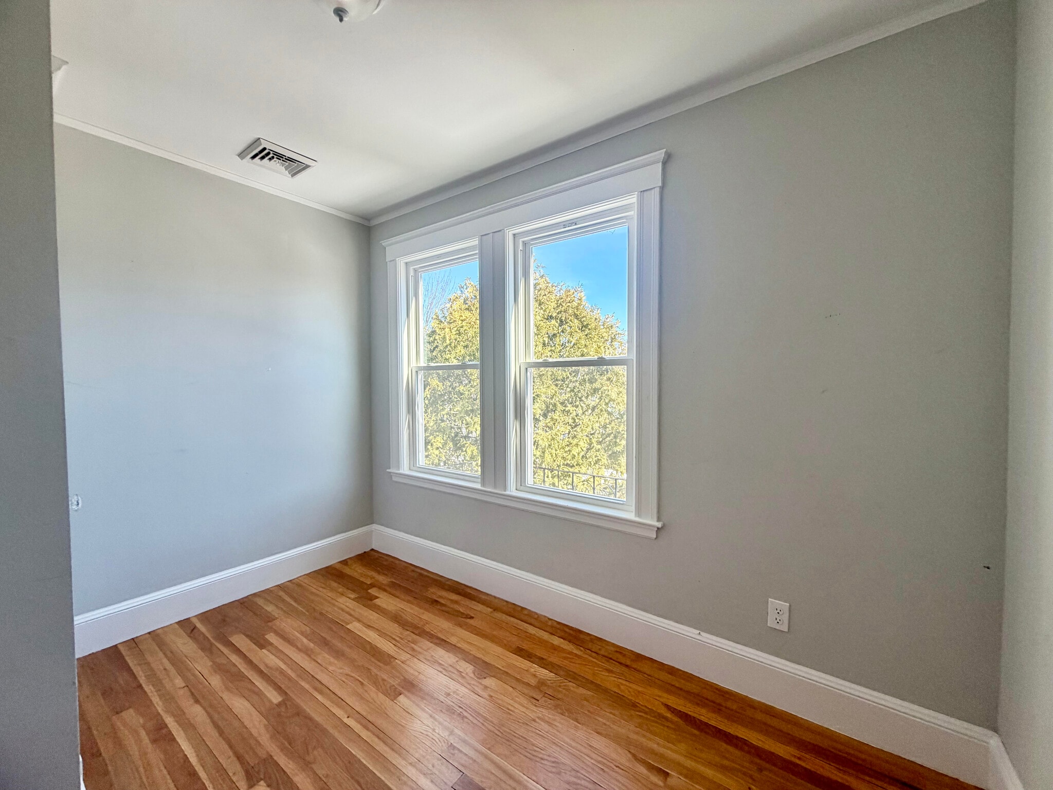 Building Photo - 102 Greaton Rd