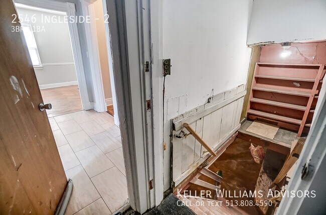 Building Photo - 2546 Ingleside-2