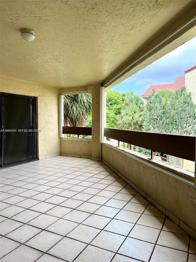Building Photo - 8830 SW 123rd Ct