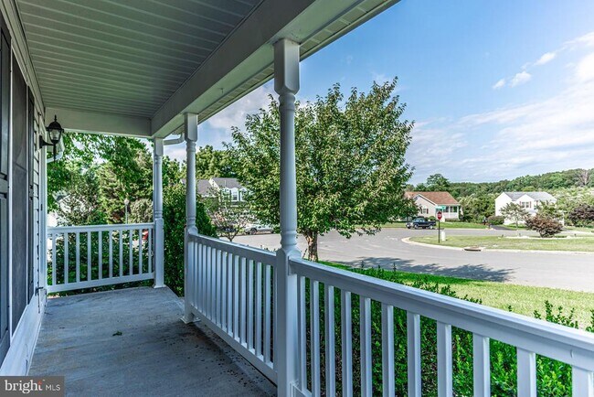 Building Photo - 121 Nottingham Ct