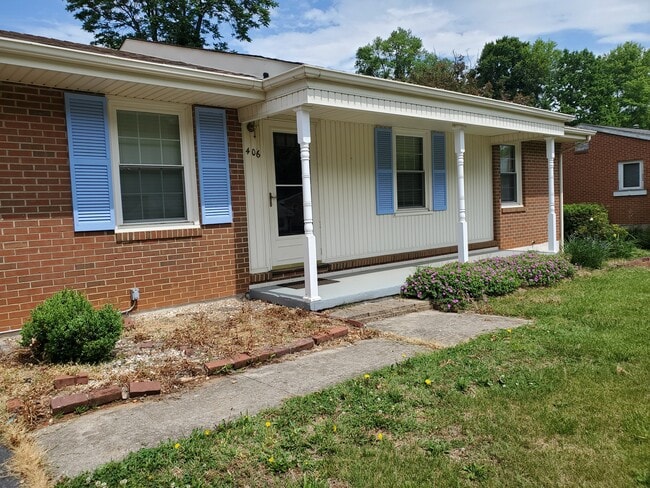 Building Photo - 406 Missimer Ln