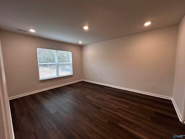 Building Photo - 9946 Sequoyah Cv Dr SE