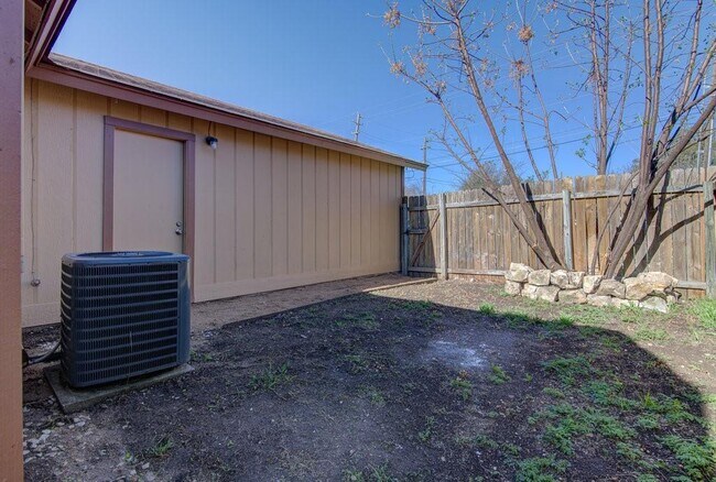 Building Photo - 8200 West Gate Blvd