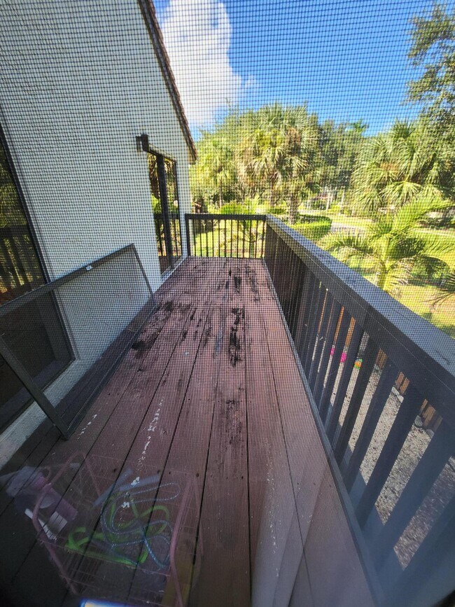 Building Photo - 5705 Fox Hollow Dr