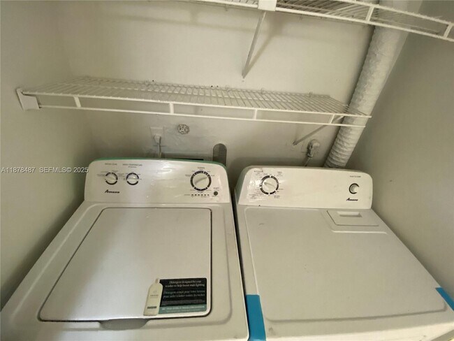 Building Photo - 3670 N 56th Ave