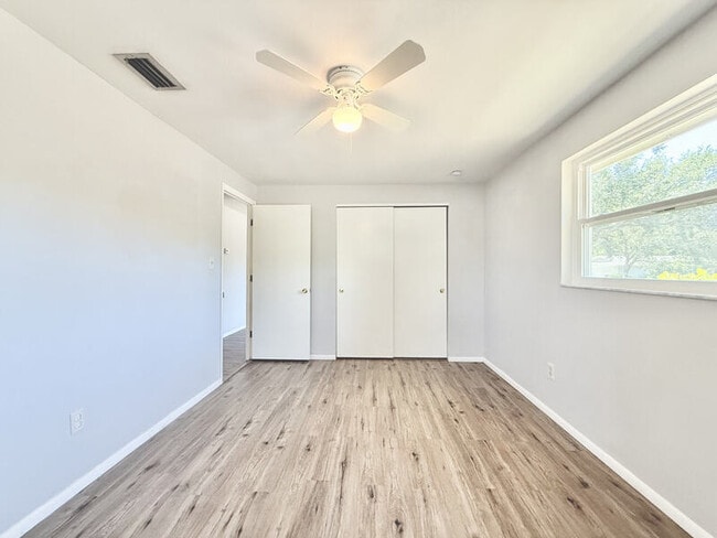 Building Photo - 1501 S Hillcrest Ave