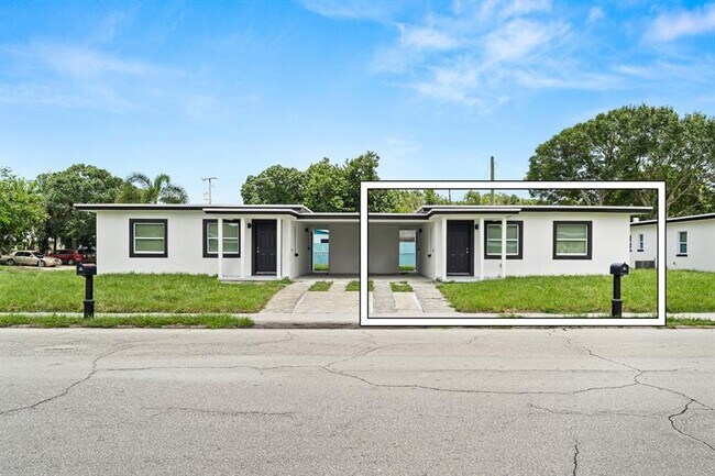 Building Photo - 602 S 13th St