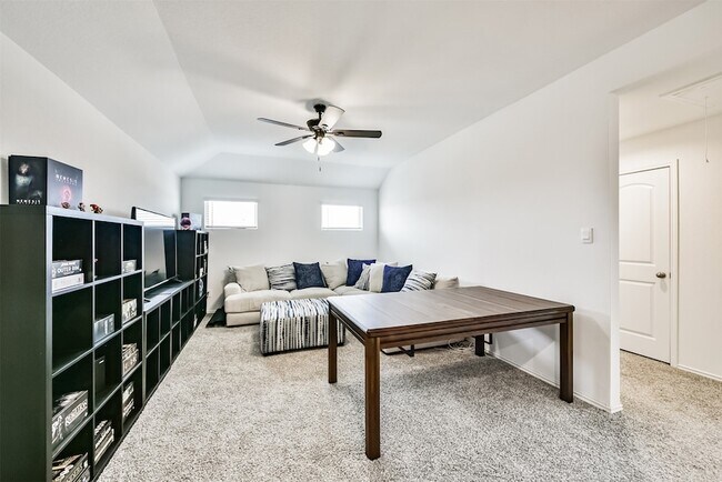 Building Photo - 21223 Riverdew Dr