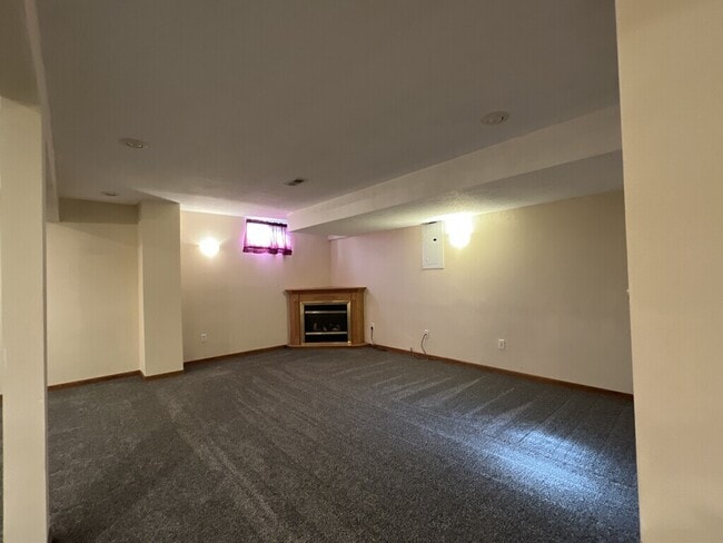 Building Photo - 4563 Camelot Dr