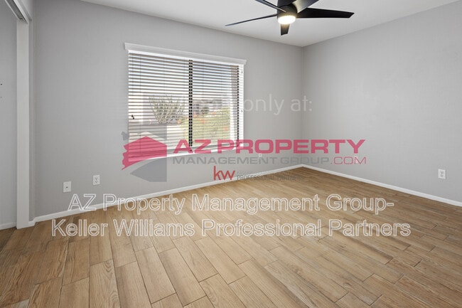 Building Photo - 938 E Villa Maria Dr