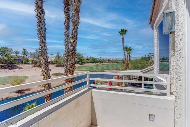 Building Photo - 8953 Diamond Falls Dr