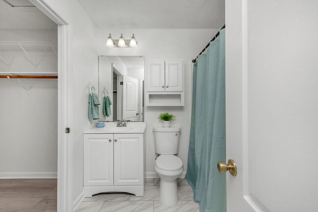 Building Photo - 337 Woodham Ct