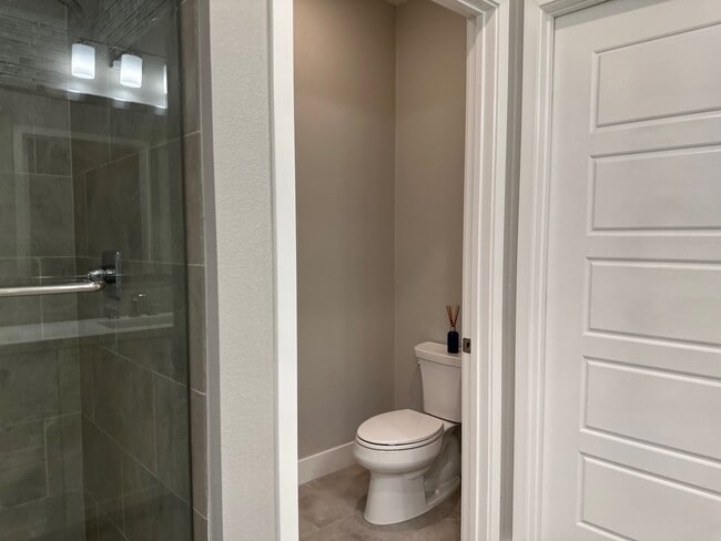 Building Photo - Cessna Lane