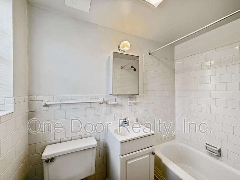 Building Photo - 732 Scotland St