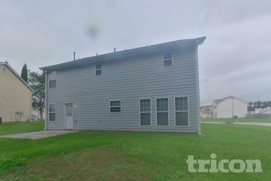 Building Photo - 65 Stone Commons Way