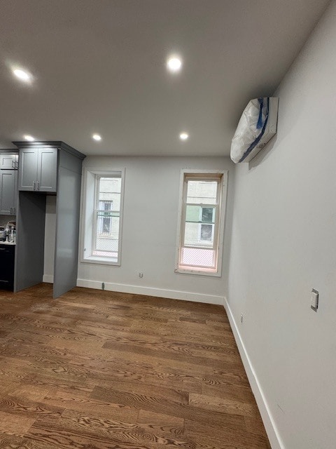 Building Photo - 275 E 55th St