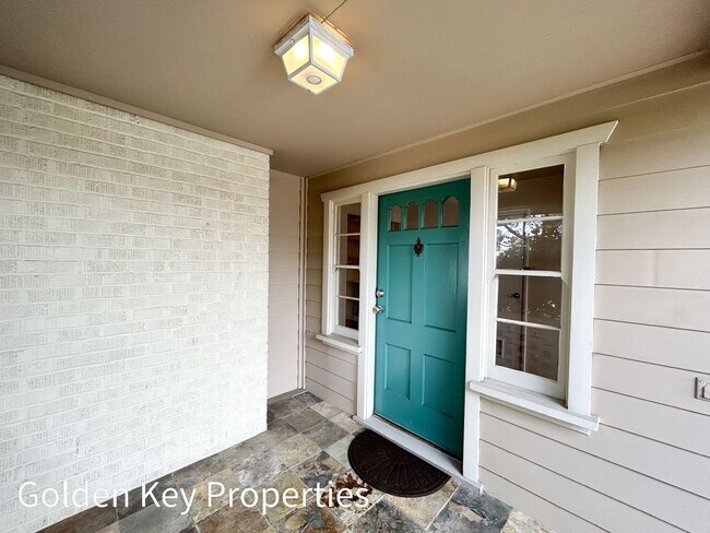 Building Photo - Welcome to this beautiful single-level hom...
