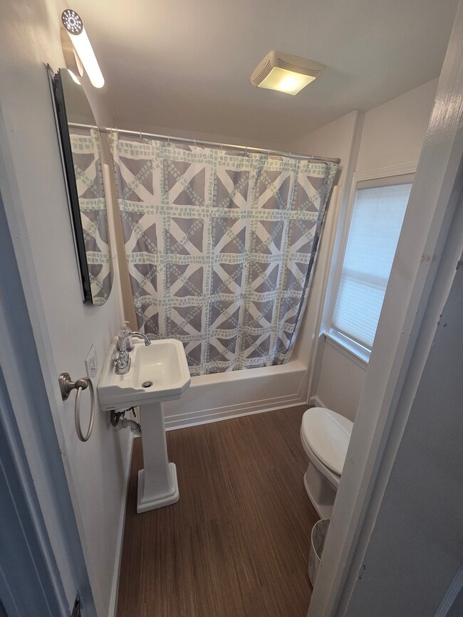 Building Photo - 176 W North St