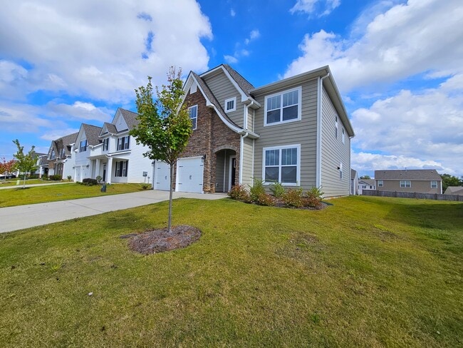 Building Photo - 5451 Cherwell Ave