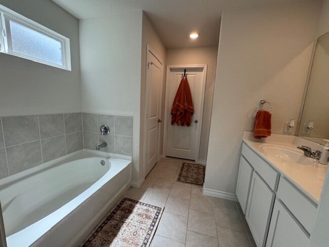 Building Photo - Spacious and Stylish, with over 2,500 sq ft Two-Story Home