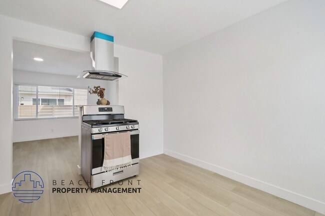 Floorplan - 5776 Rostrata Avenue