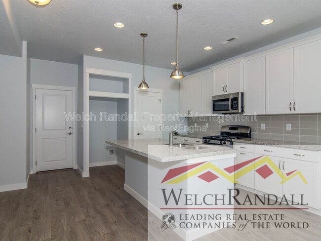 Building Photo - 1177 W Jackson Ave