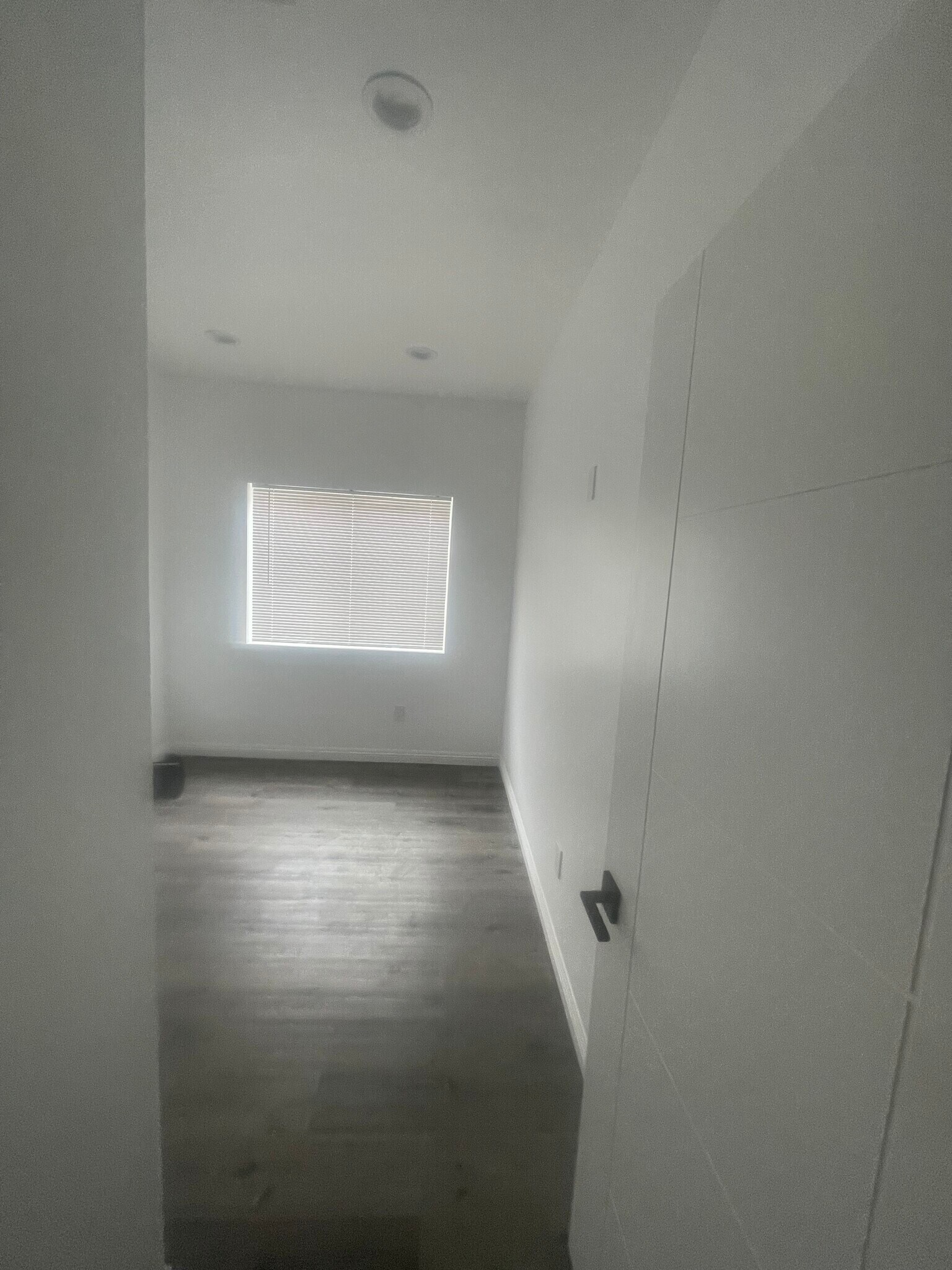 Building Photo - 10863 Nettleton St