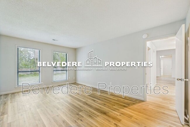 Building Photo - 6 Bellows Ct
