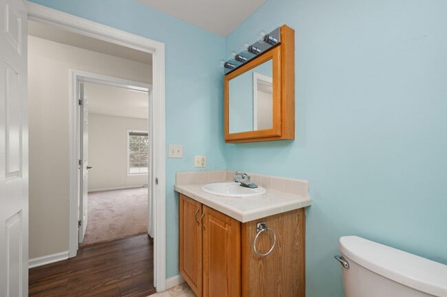 Building Photo - Milton Gem for Rent! Spacious 3BR Home, pe...