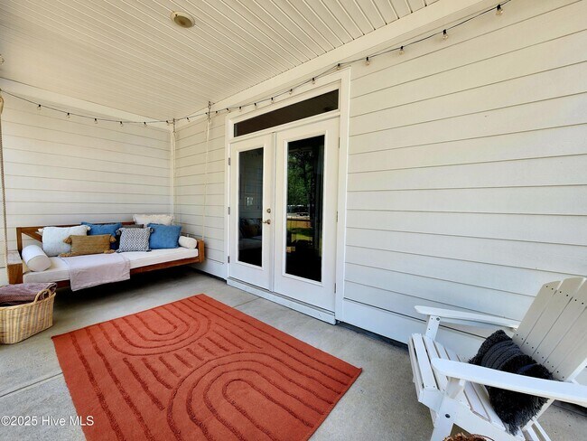 Building Photo - 380 Lake Firefly Loop