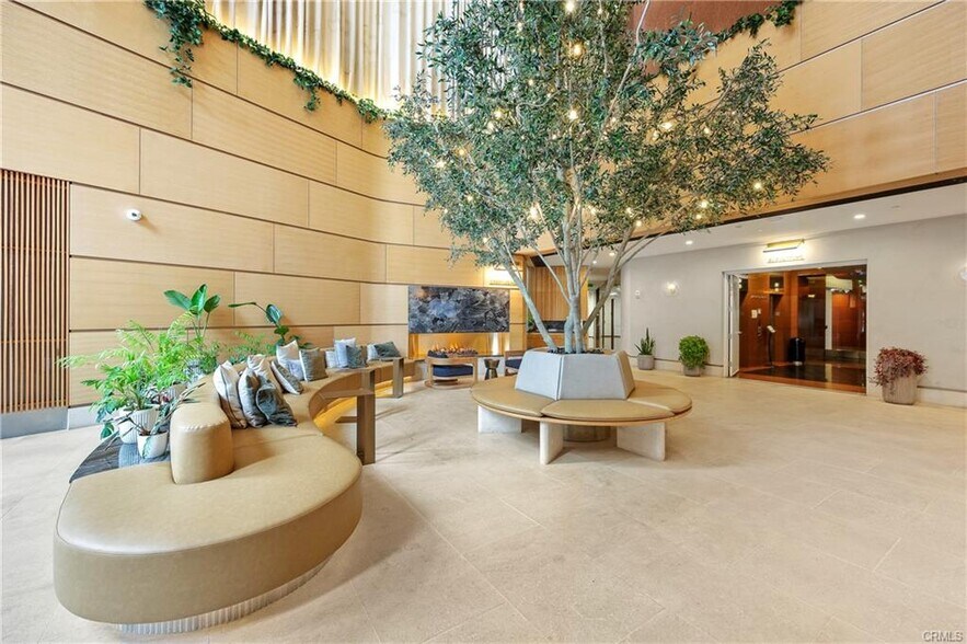 Building Photo - 1100 Wilshire Blvd