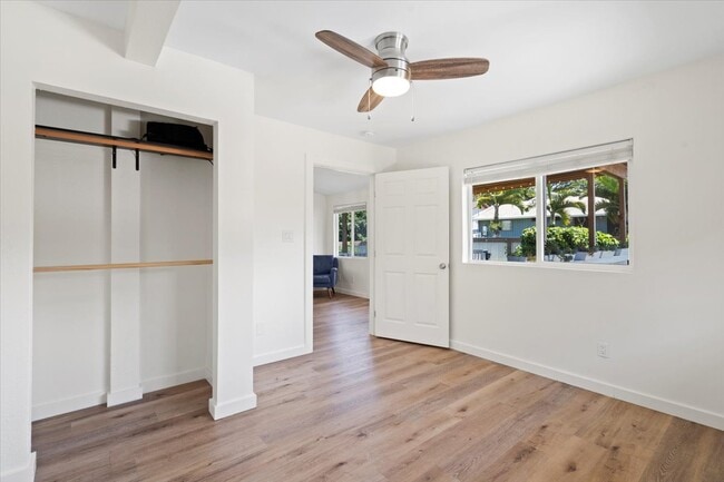 Building Photo - 36 Pokoa Pl