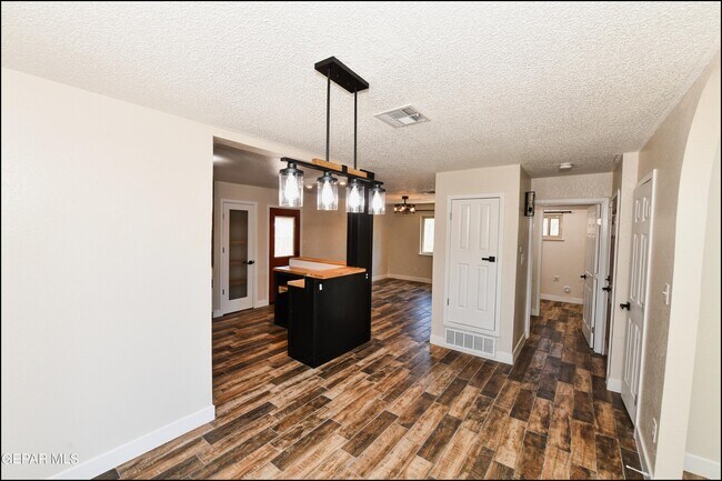 Building Photo - 3413 Tea Rose Pl