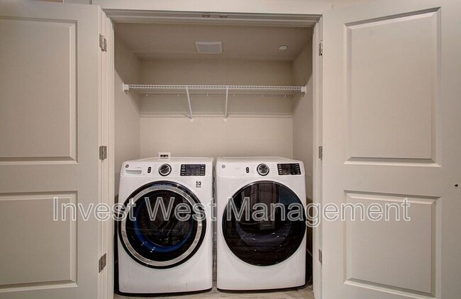 Building Photo - 404 NE 117th Ave