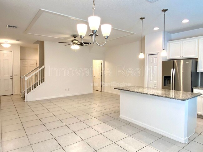 Building Photo - 6898 Tussilago Way